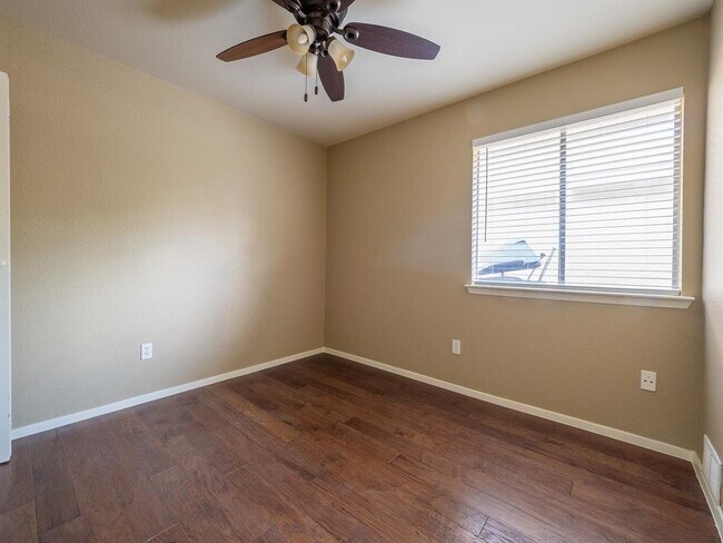 Building Photo - 16829 Whitebrush Loop