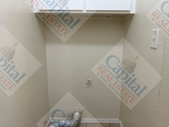 Building Photo - Charming 2 Bedroom Close to Campus