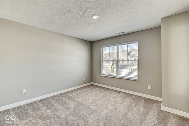 Building Photo - 9623 Beckett St