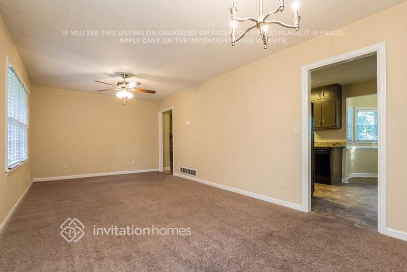 Building Photo - 3195 Sharon Ln