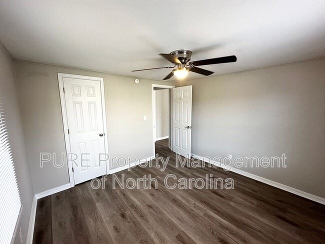 Building Photo - 606 Carver Dr