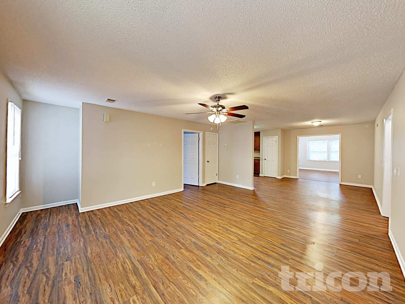 Building Photo - 204 Winslow Way