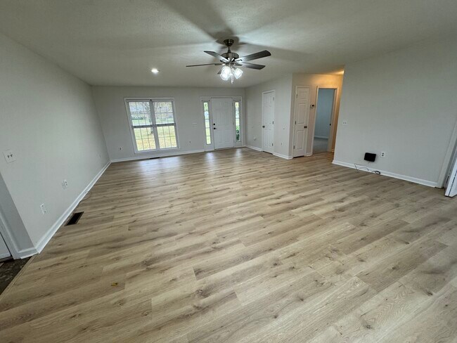 Building Photo - 4165 Hawkins Dr