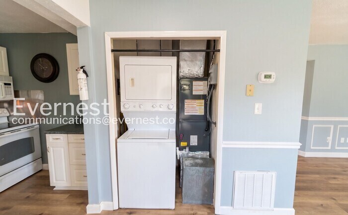 Building Photo - 3966 N Quail Ln