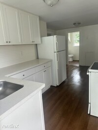 Building Photo - 2 br, 1 bath Triplex - 326 Orr Street apt 3