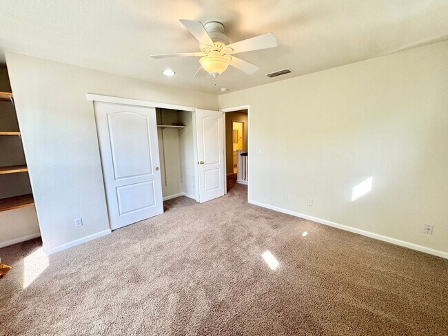 Building Photo - Beautiful 5 bed 3 bath Home in Wildhorse