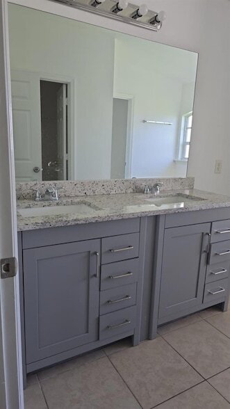 Building Photo - 470 Gannet Ct