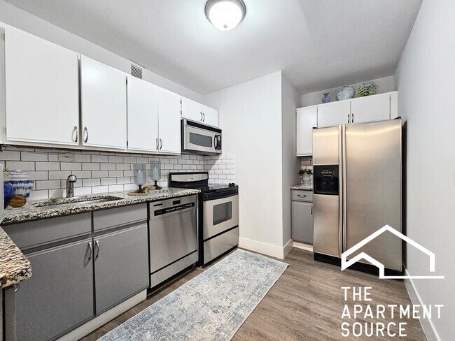 Primary Photo - 1344 N Dearborn St