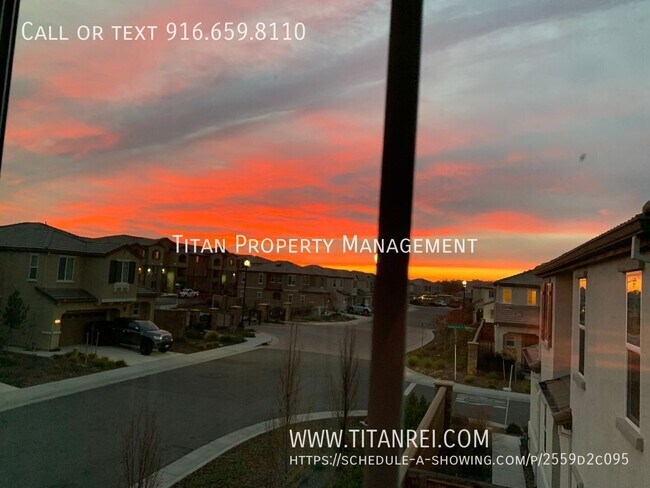 Building Photo - 1033 Oakbriar Cir
