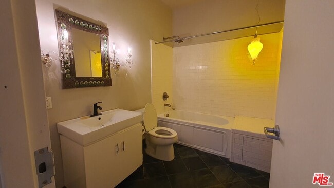 Building Photo - 500 Molino St