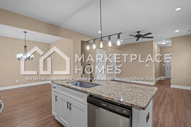 Building Photo - 108 James St