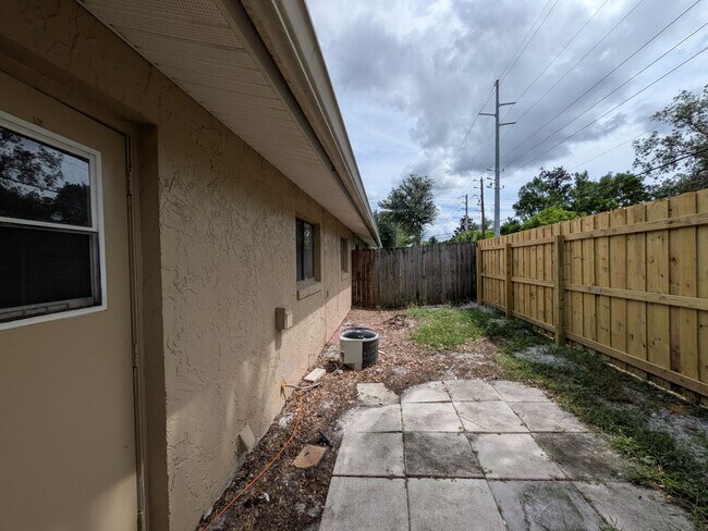 Building Photo - 3/2 Condo in Altamone Springs