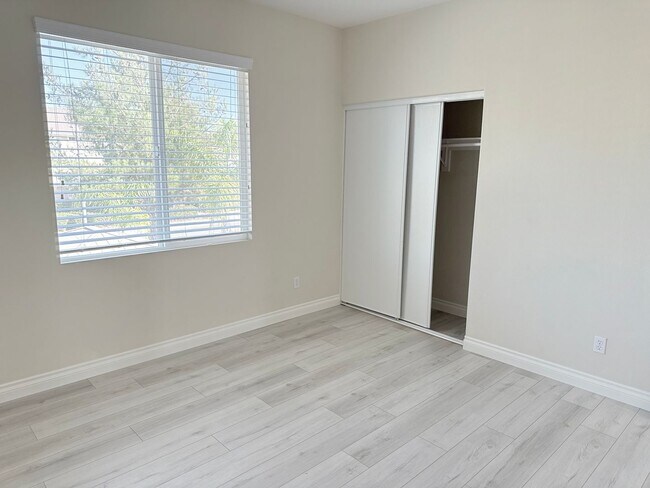 Building Photo - Executive 4 Bedroom Home for Rent