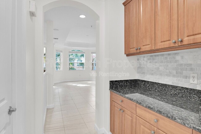 Building Photo - 2441 San Pietro Cir