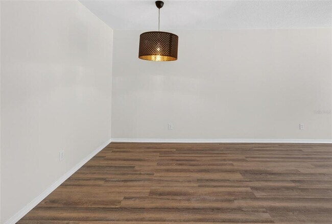 Building Photo - 30132 Mossbank Dr
