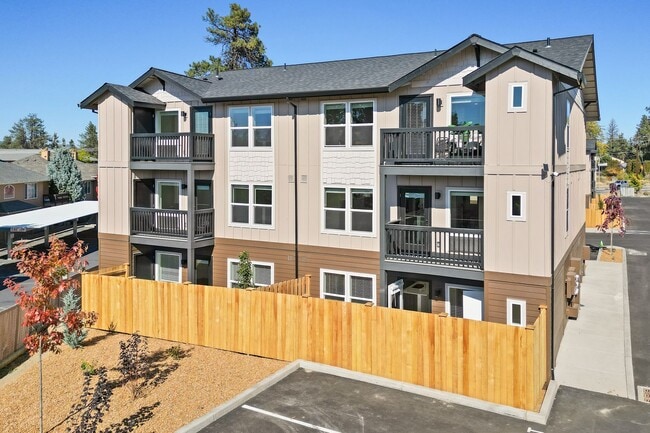 Building Photo - Edgewater Apartments: Tranquil Canal-Side ...