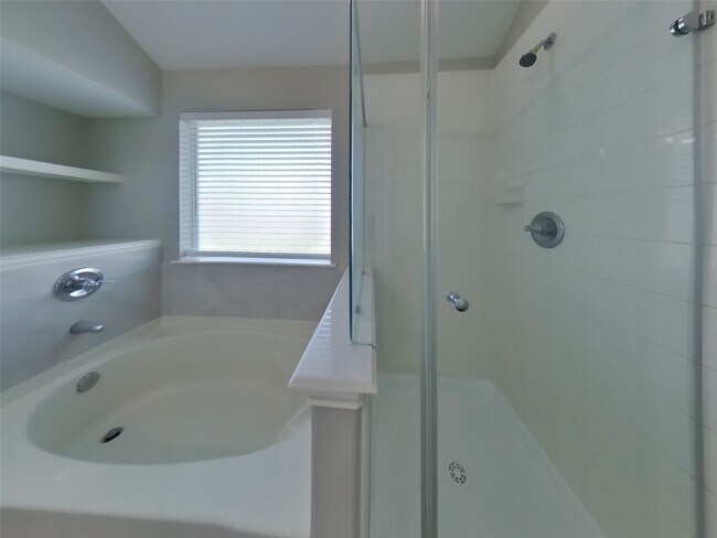 Building Photo - 10818 Harston Dr