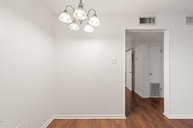 Building Photo - 110 Midtown Aly