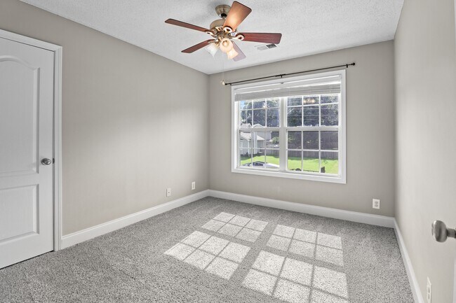 Building Photo - 3795 McAllister Dr