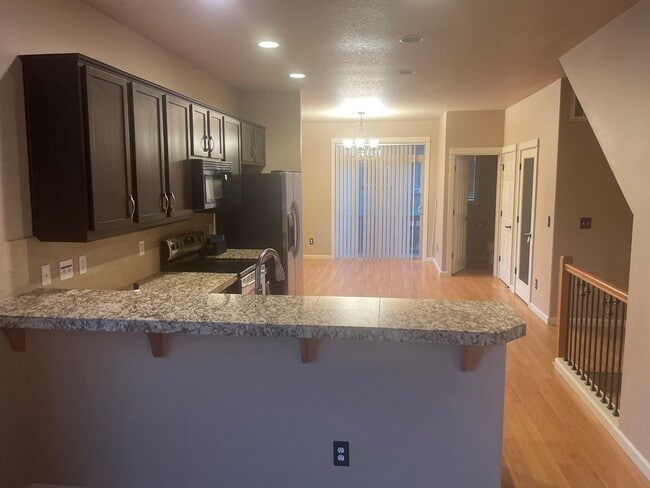 Building Photo - 1408 NE Redspire Ln