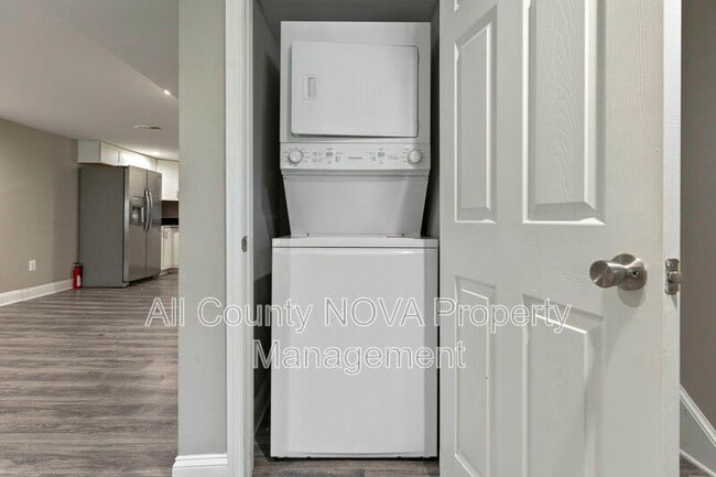Building Photo - 5415 Brenner St