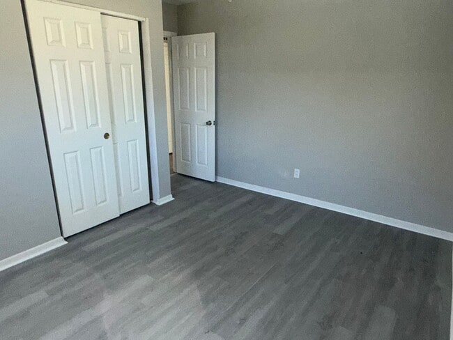 Building Photo - 3 BDRM HOUS FOR RENT