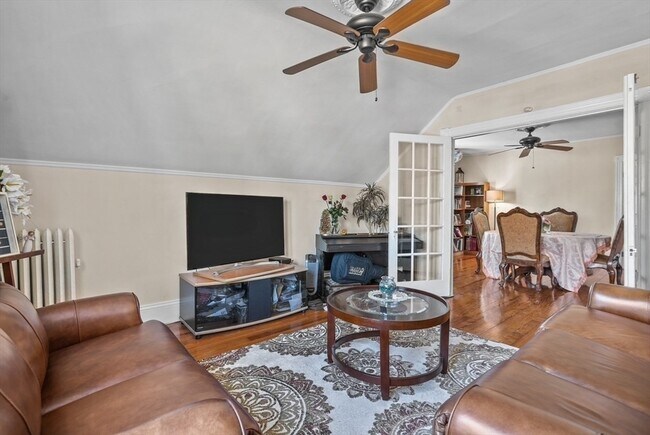 Building Photo - 42 Pleasant St