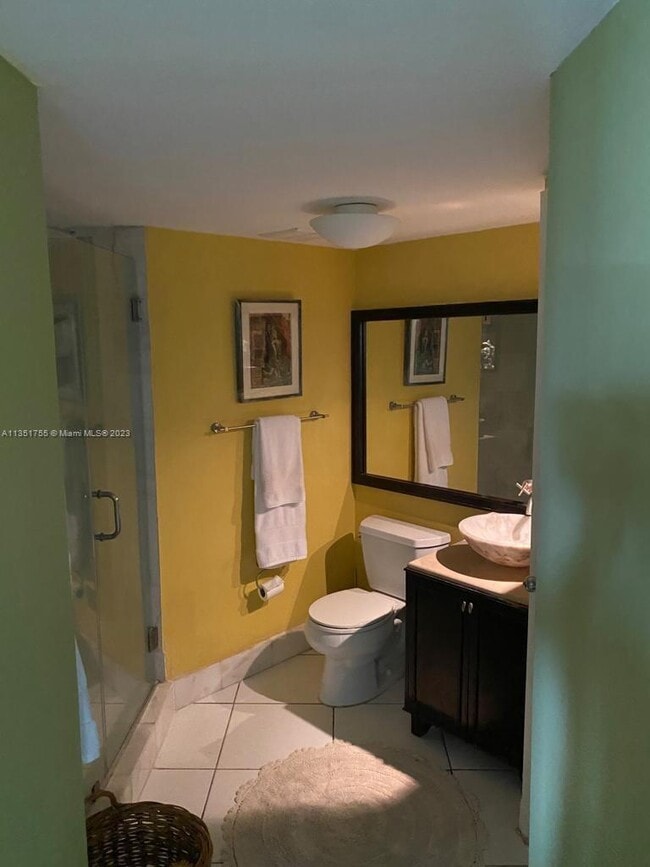 Building Photo - 5880 Collins Ave