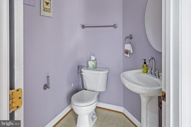 Building Photo - 7858 Seafarer Way