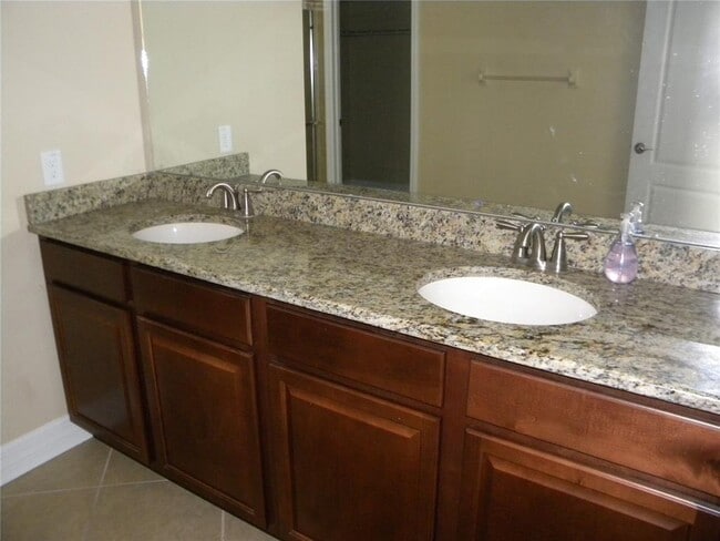 Building Photo - 7810 Tuscany Woods Dr