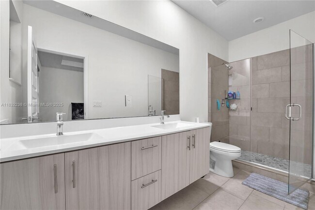 Building Photo - 15850 NW 91st Ct