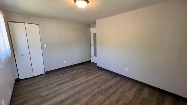Building Photo - 2752 Humboldt Rd