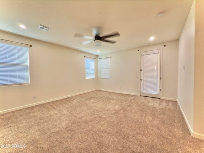 Building Photo - 4040 E Hoot Owl Trail