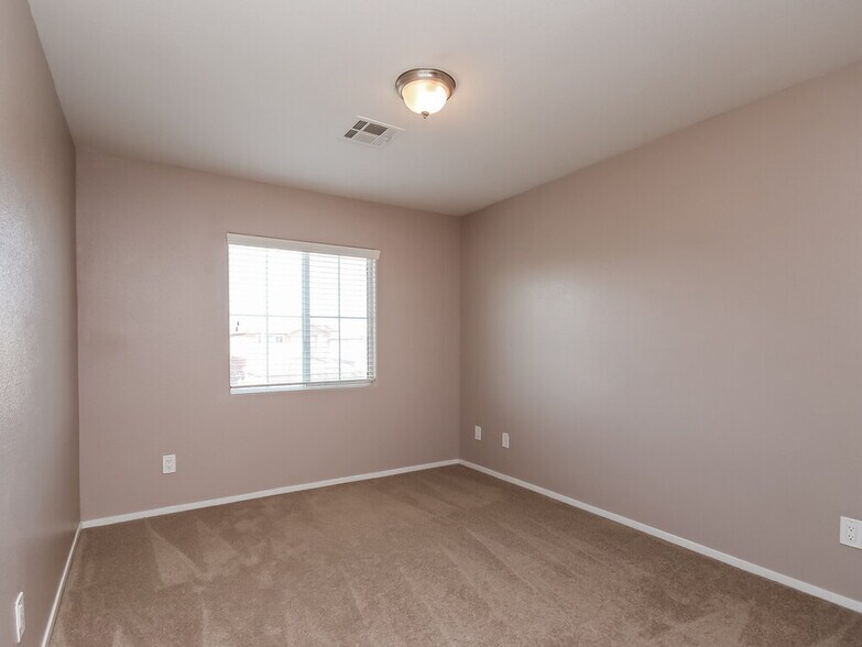 Building Photo - 9277 Lost Shanty Ct