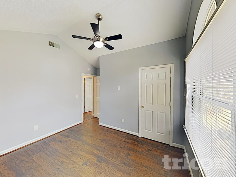 Building Photo - 430 Forest Grove Cir