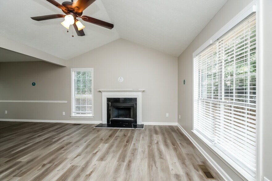 Building Photo - 24 Quail Run