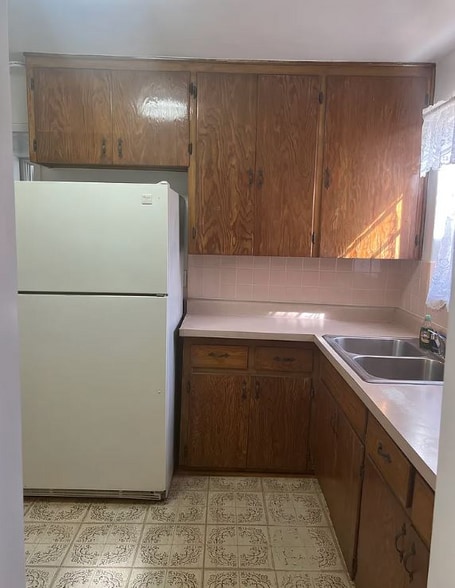 Building Photo - 2718 E 18th St