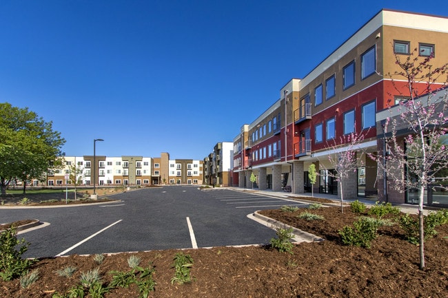 Building Photo - Oakridge Crossing Senior Community