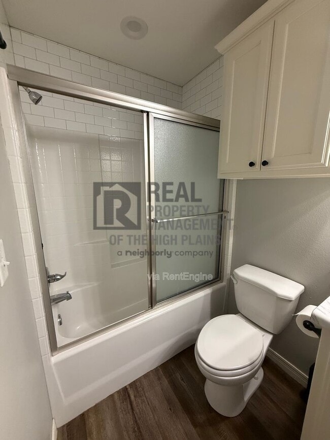 Building Photo - 13057 Raymond Rd