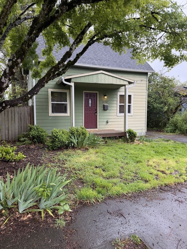 Building Photo - 6102 SW 85th Ave