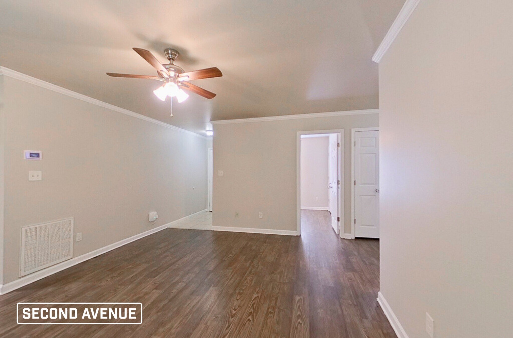 Building Photo - 203 Glenn Oak Dr