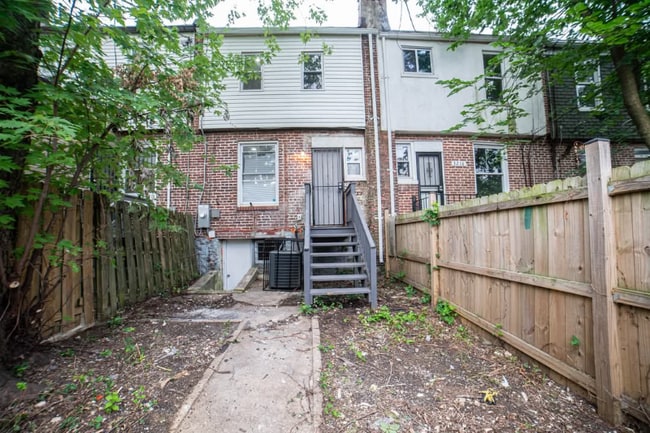 Building Photo - 3218 Elmley Ave