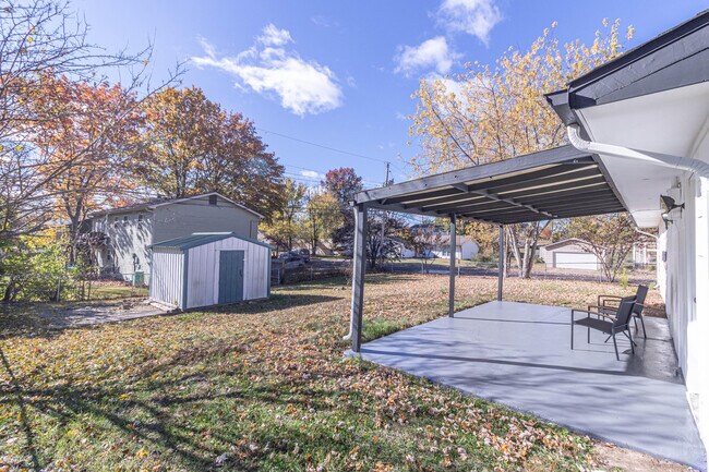 Building Photo - 210 W El Cortez Dr