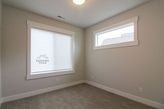 Building Photo - 2237 Legacy Ln