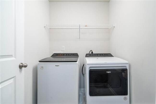 Building Photo - 1472 Villageside Ct