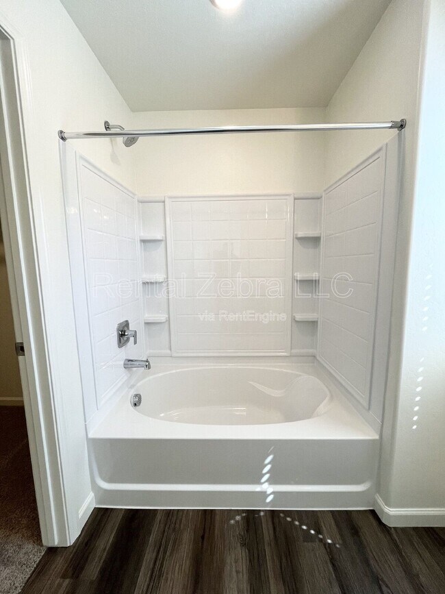 Building Photo - 4075 Cinnabar Ct