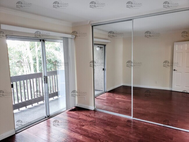 Building Photo - 1 Bedroom Just Minutes to Beach in Oceansi...