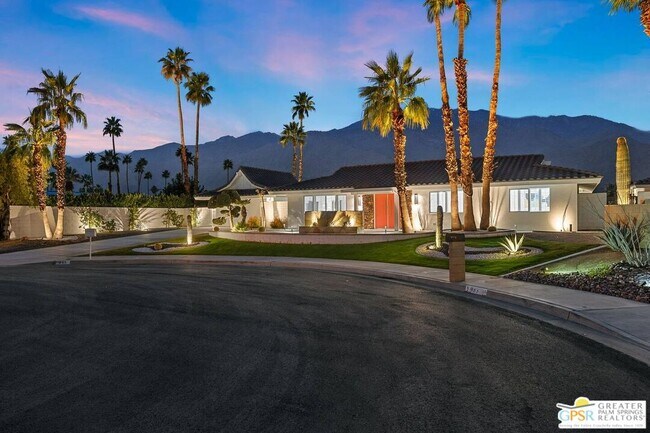 Building Photo - 945 N Buttonwillow Cir