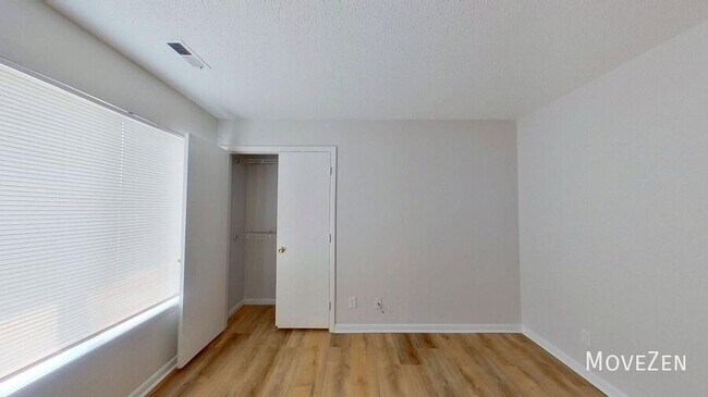 Building Photo - 9515 University Terrace Dr