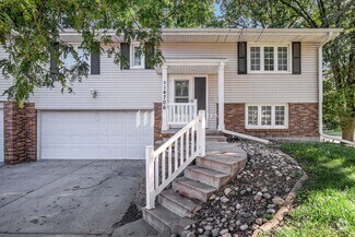 Building Photo - Millard Split Entry Duplex!